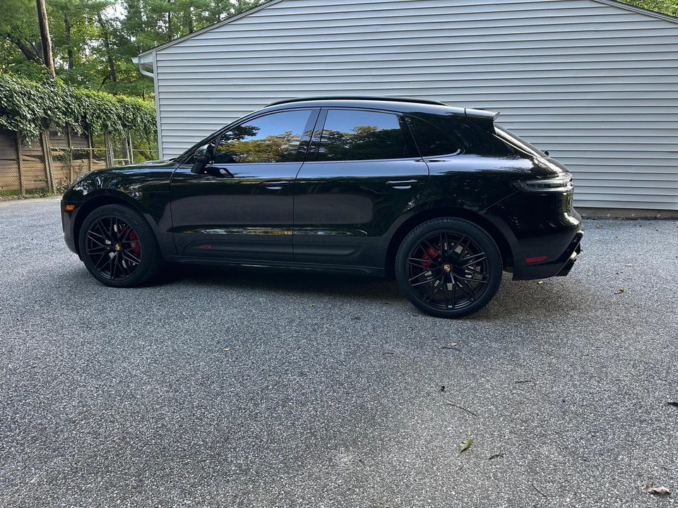 2023 Porsche Macan GTS - Image 10 of 31