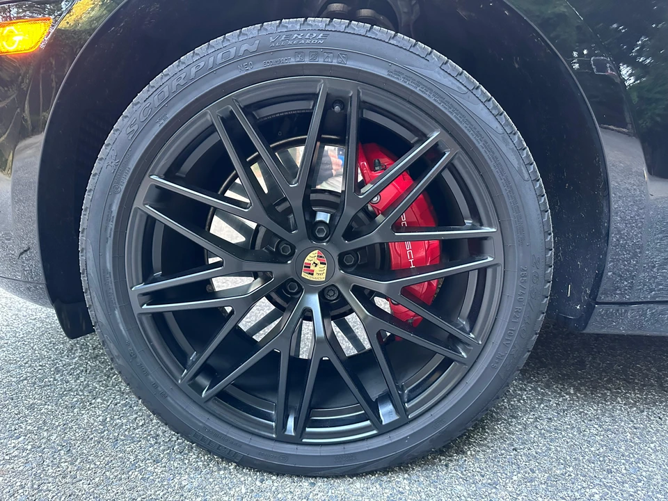 2023 Porsche Macan GTS - Image 27 of 31