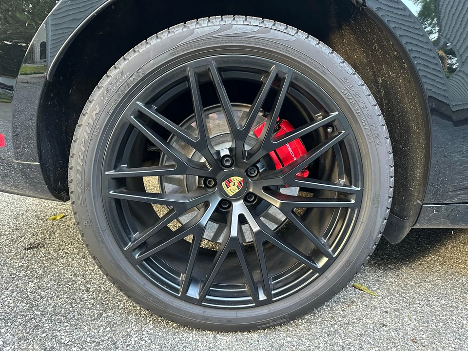 2023 Porsche Macan GTS - Image 29 of 31