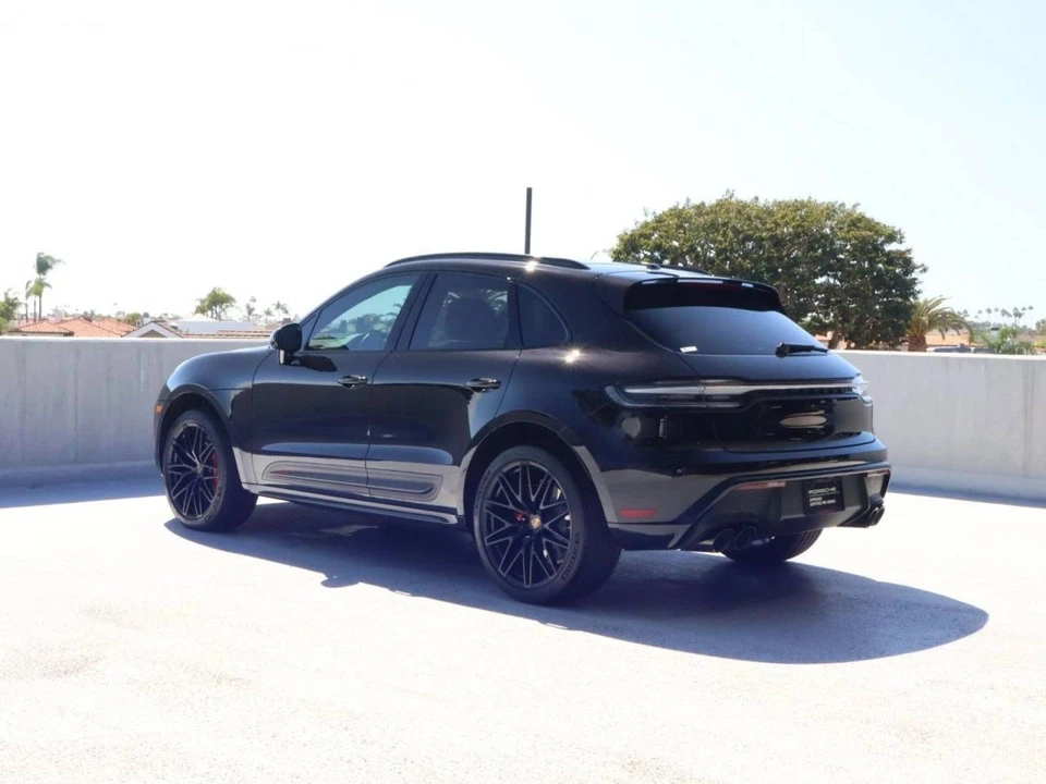 2023 Porsche Macan GTS - Image 3 of 5