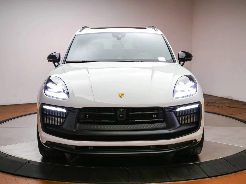 2023 Porsche Macan GTS - Image 3 of 5