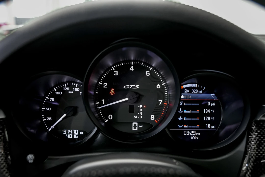 2023 Porsche Macan GTS - Image 11 of 12