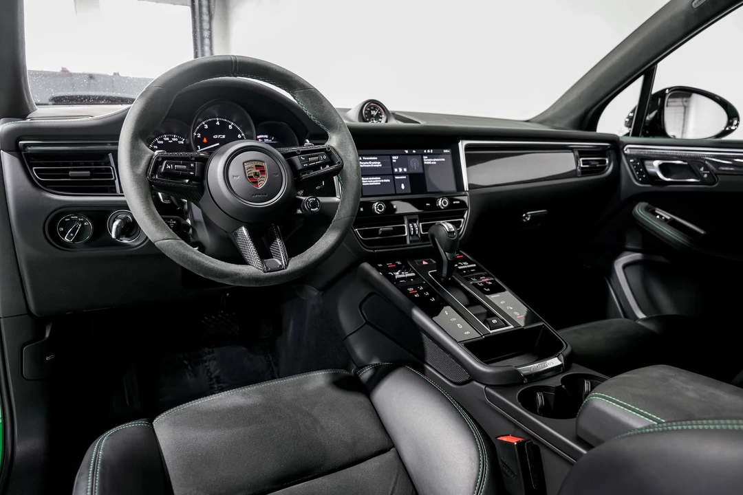 2023 Porsche Macan GTS - Image 9 of 12