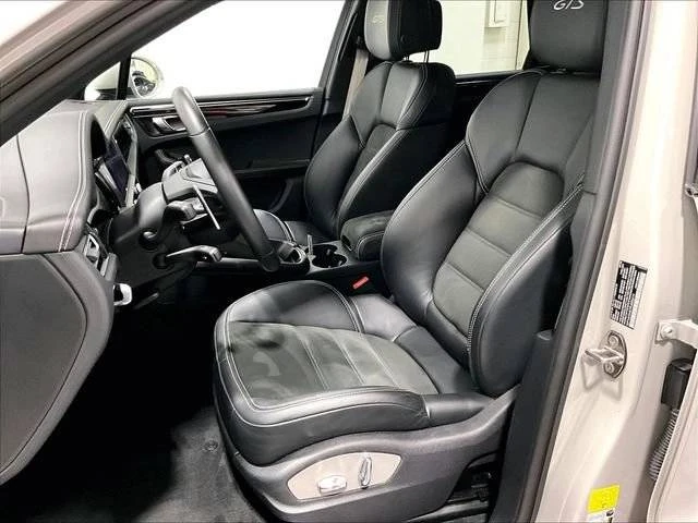 2023 Porsche Macan GTS - Image 5 of 5