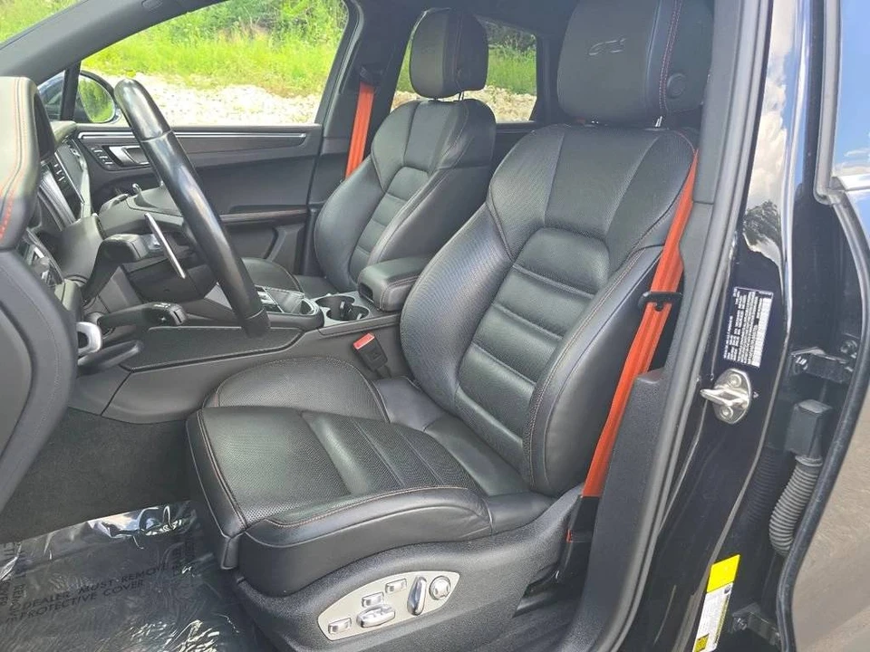2023 Porsche Macan GTS - Image 5 of 5