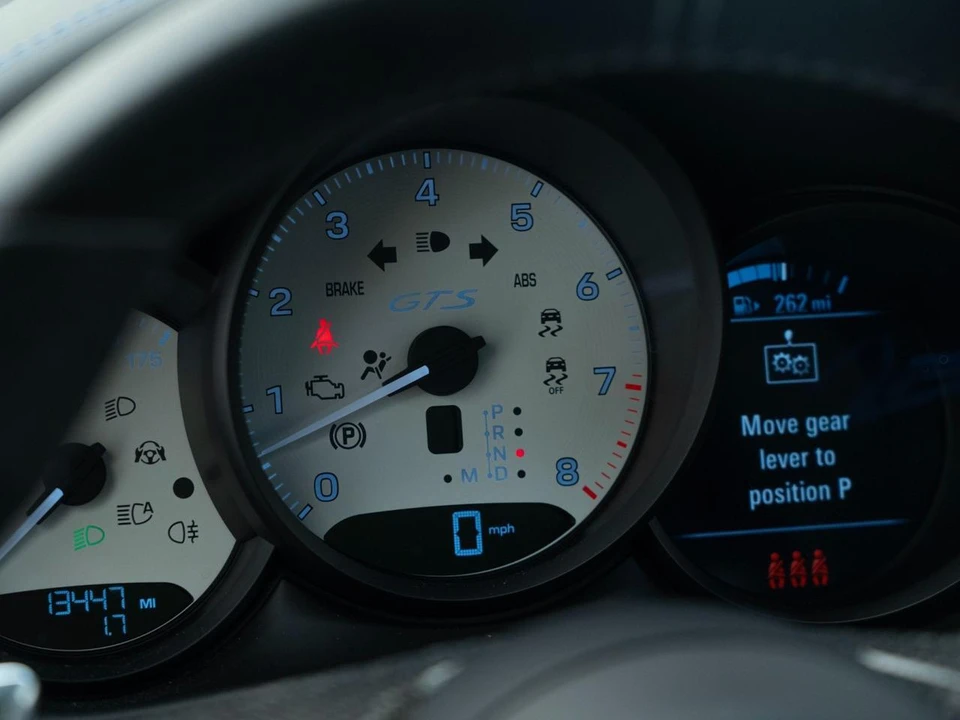 2023 Porsche Macan GTS - Image 26 of 31