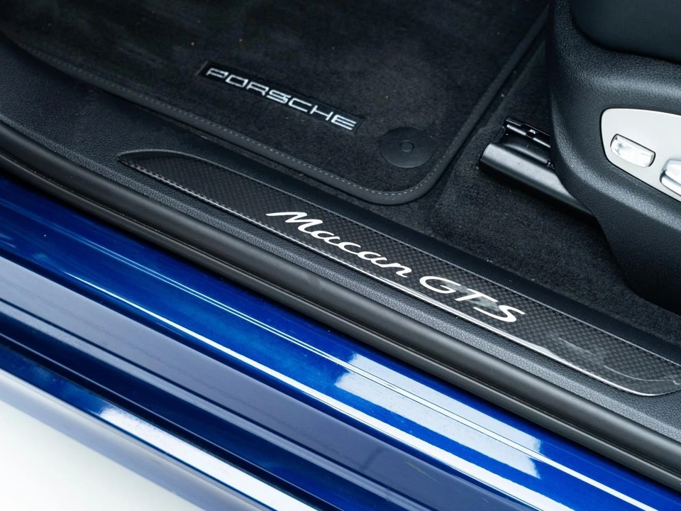 2023 Porsche Macan GTS - Image 16 of 31