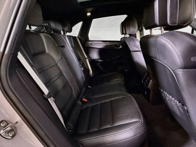 2023 Porsche Macan GTS - Image 19 of 20
