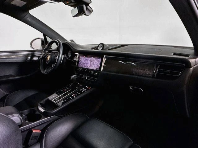 2023 Porsche Macan GTS - Image 17 of 20