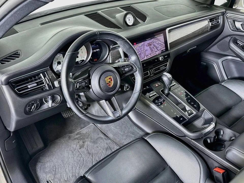 2023 Porsche Macan GTS - Image 4 of 5