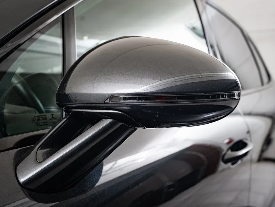 2023 Porsche Macan GTS - Image 16 of 21