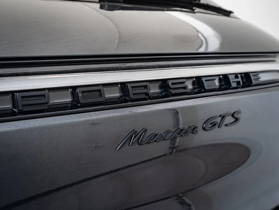2023 Porsche Macan GTS - Image 17 of 21