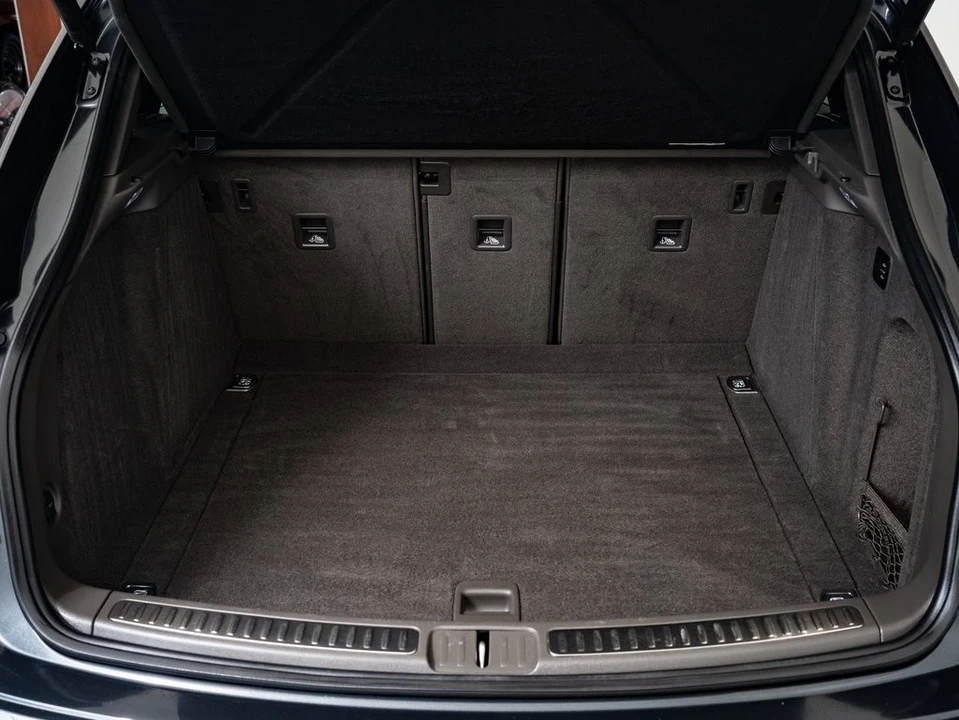 2023 Porsche Macan GTS - Image 18 of 21