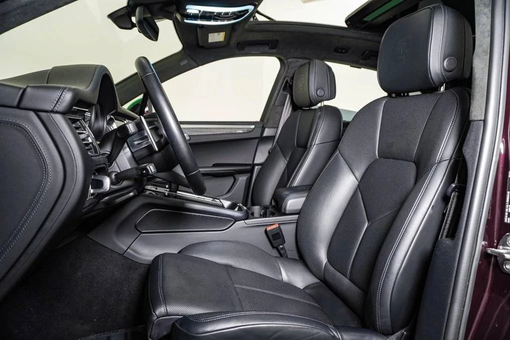 2023 Porsche Macan GTS - Image 5 of 5