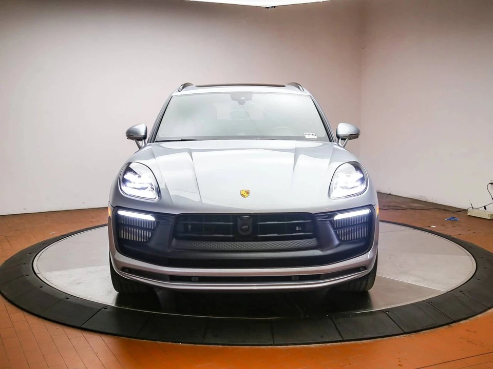 2023 Porsche Macan GTS - Image 3 of 5
