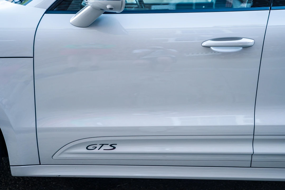 2023 Porsche Macan GTS - Image 15 of 31