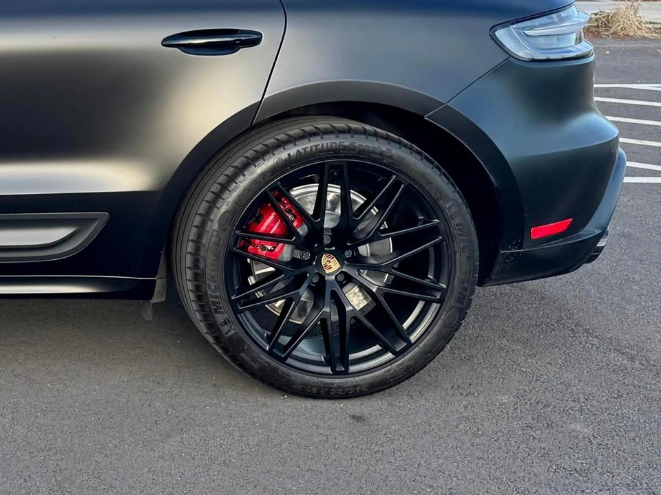 2023 Porsche Macan GTS - Image 14 of 31