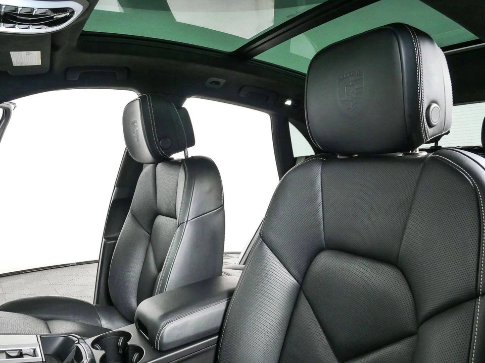 2023 Porsche Macan GTS - Image 5 of 5