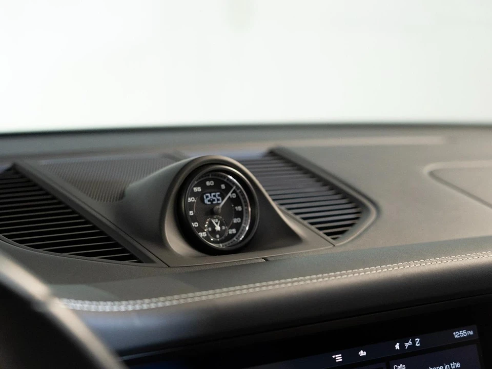 2023 Porsche Macan GTS - Image 21 of 30