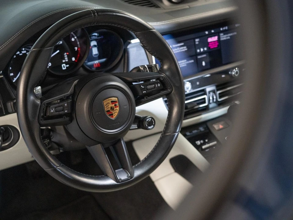 2023 Porsche Macan GTS - Image 16 of 30