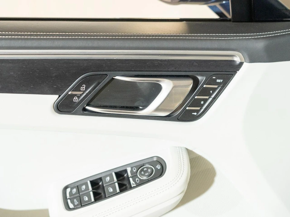 2023 Porsche Macan GTS - Image 18 of 30