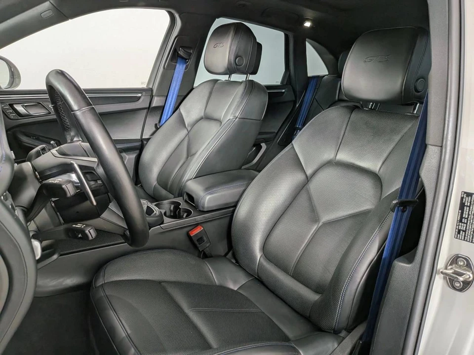 2023 Porsche Macan GTS - Image 5 of 5