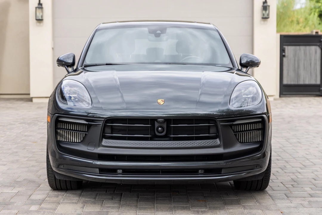 2023 Porsche Macan GTS - Image 2 of 31
