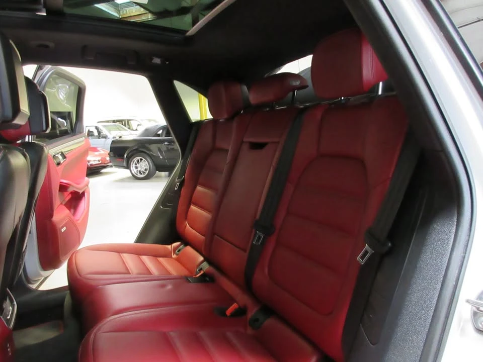 2023 Porsche Macan GTS - Image 12 of 20
