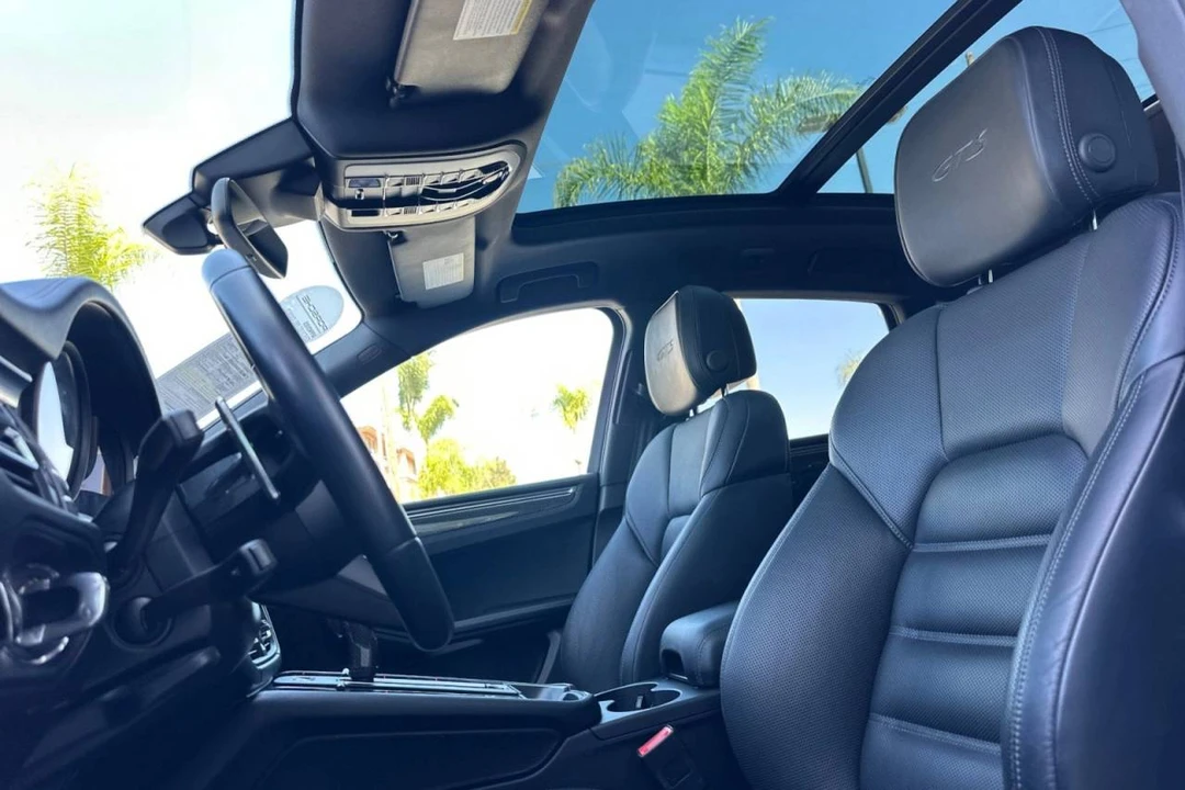 2023 Porsche Macan GTS - Image 5 of 5