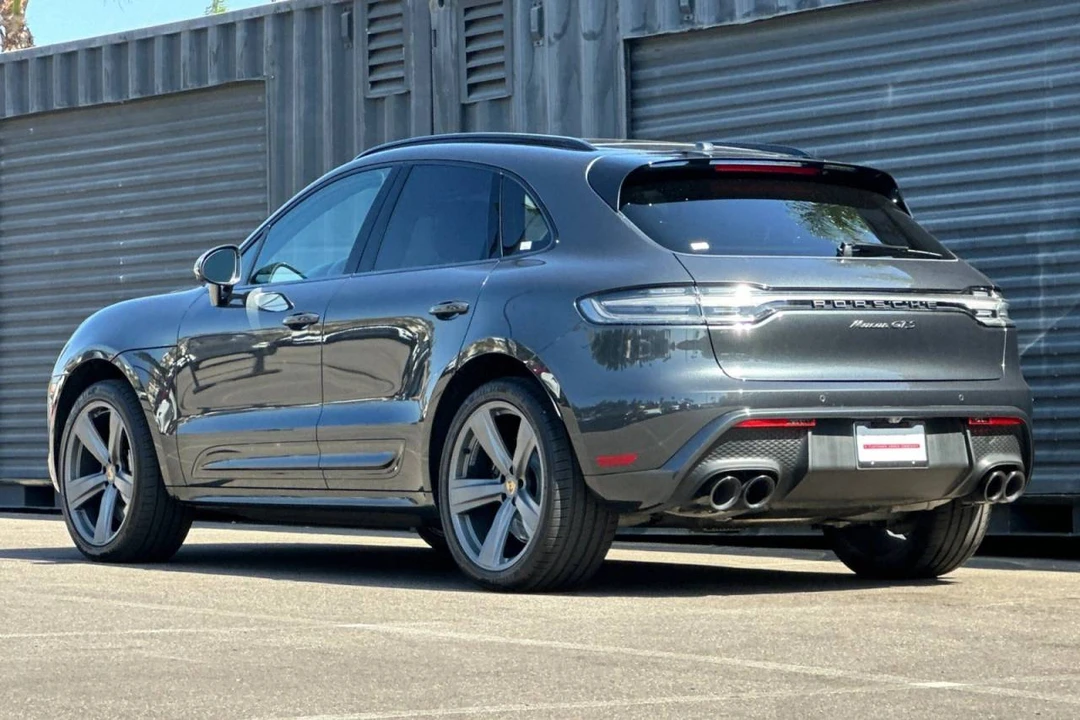 2023 Porsche Macan GTS - Image 3 of 5