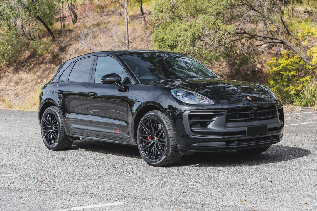 2023 Porsche Macan GTS - Image 9 of 31