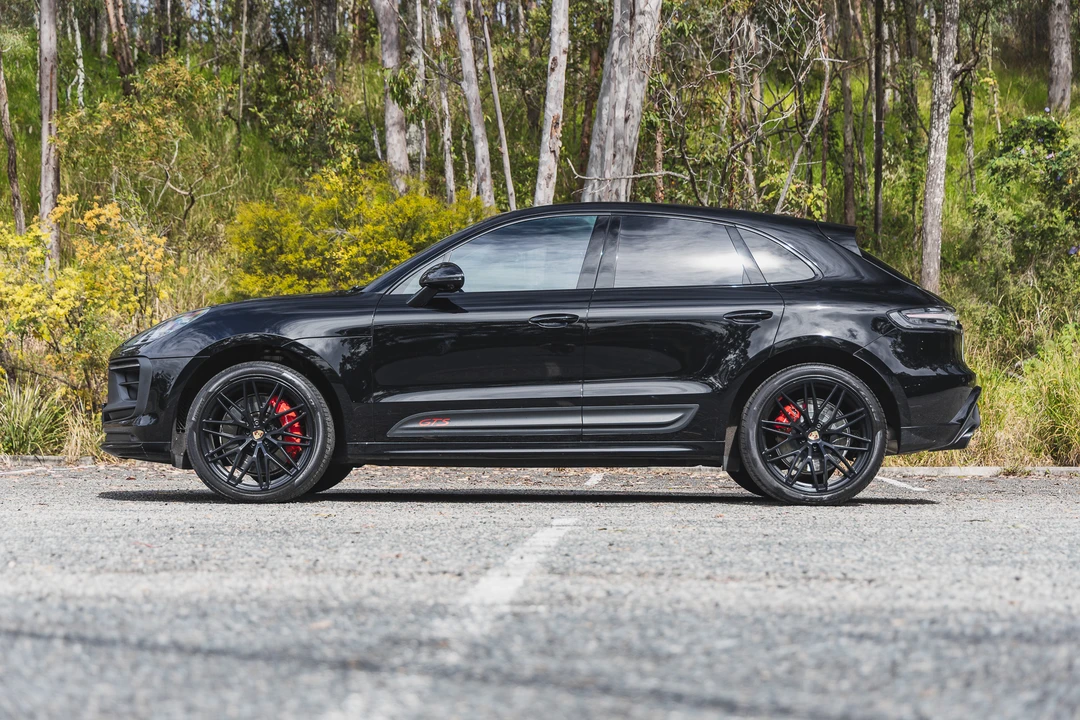 2023 Porsche Macan GTS - Image 12 of 31