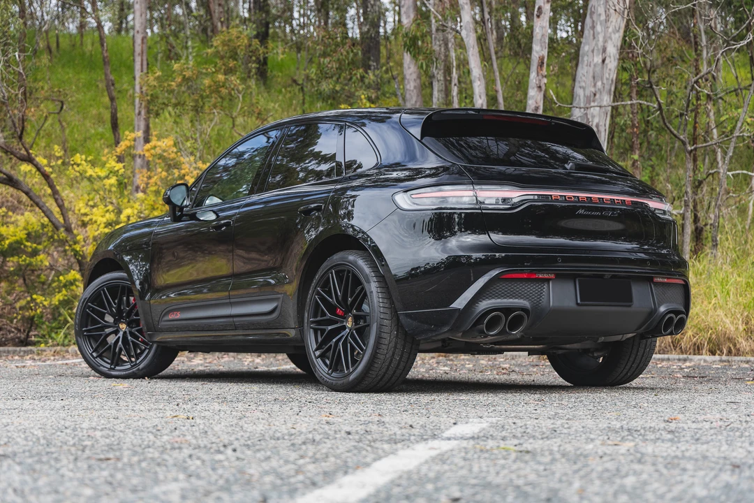 2023 Porsche Macan GTS - Image 27 of 31