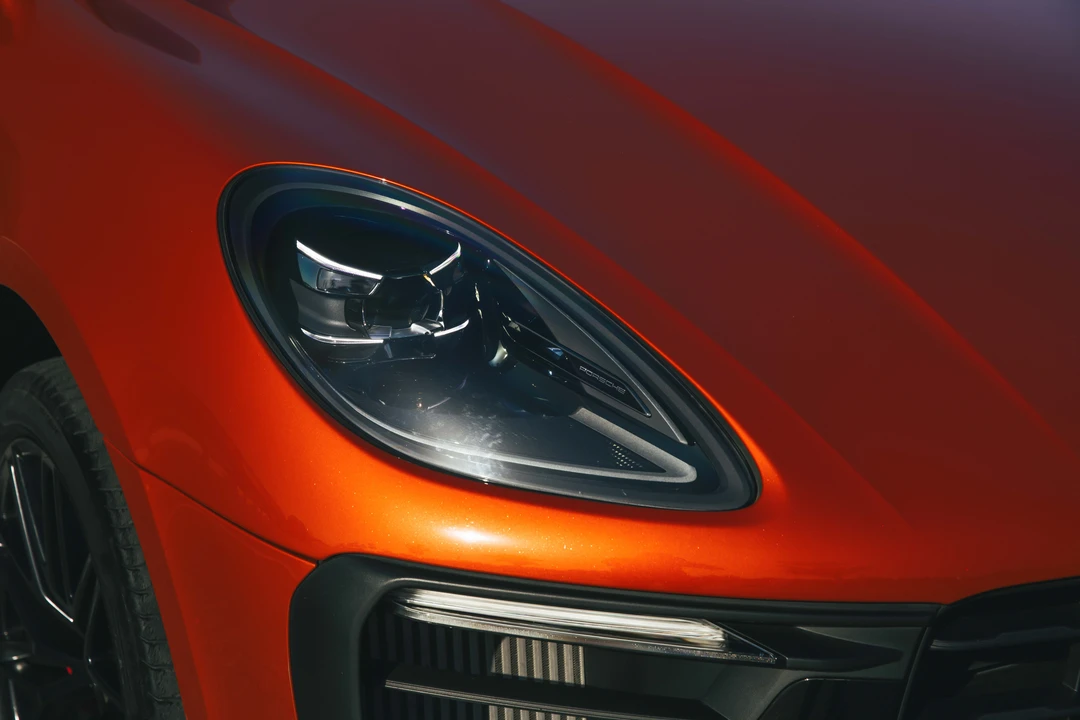 2023 Porsche Macan GTS - Image 26 of 31