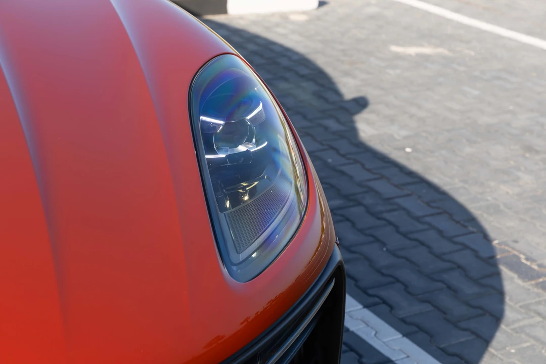 2023 Porsche Macan GTS - Image 12 of 31