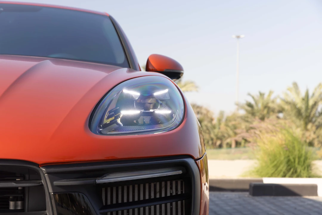 2023 Porsche Macan GTS - Image 18 of 31