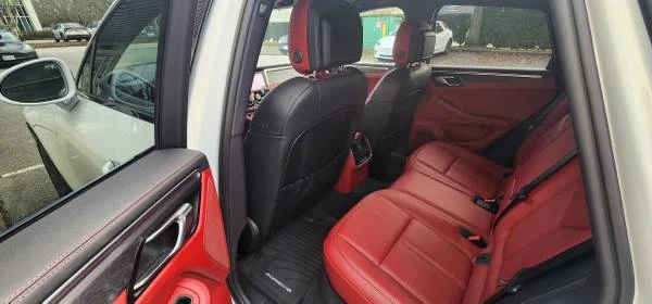 2023 Porsche Macan GTS - Image 9 of 17