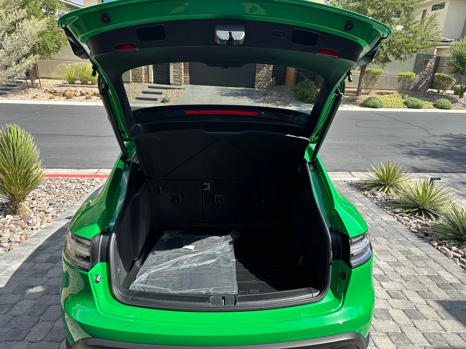 2023 Porsche Macan GTS - Image 26 of 31