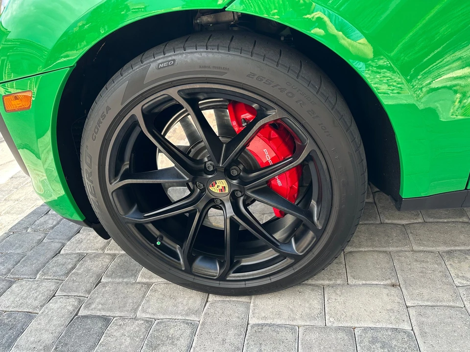 2023 Porsche Macan GTS - Image 28 of 31