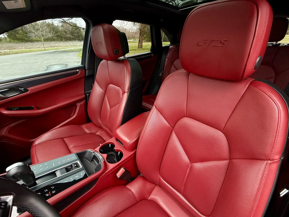 2023 Porsche Macan GTS - Image 10 of 21