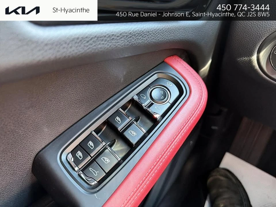 2023 Porsche Macan GTS - Image 15 of 20