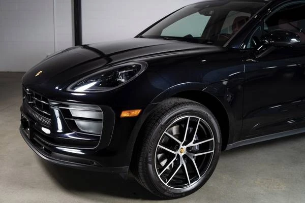 2023 Porsche Macan - Image 5 of 10