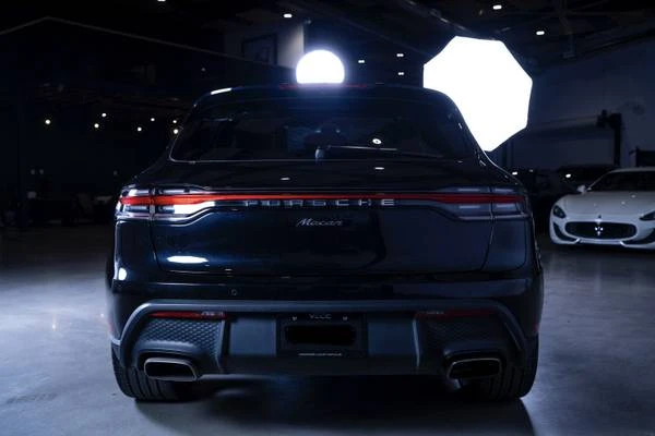 2023 Porsche Macan - Image 6 of 10