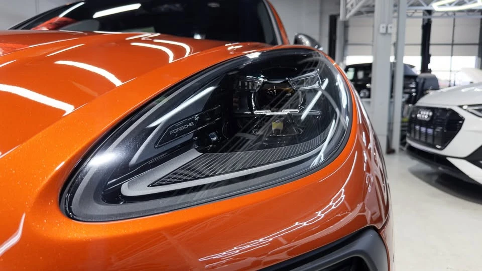 2023 Porsche Macan T - Image 7 of 20