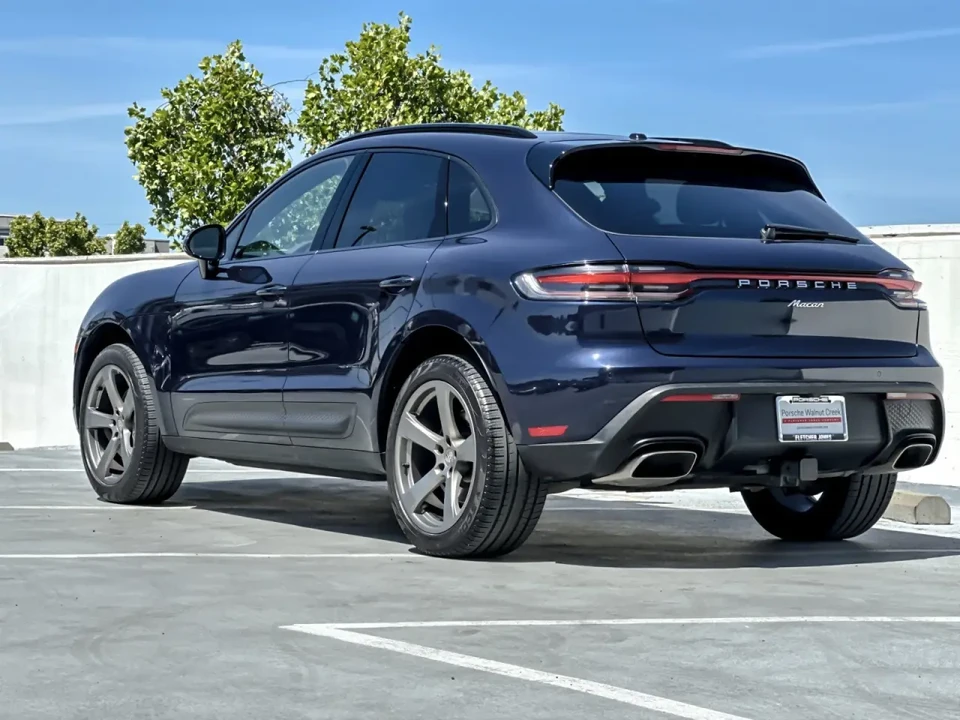 2023 Porsche Macan - Image 3 of 6