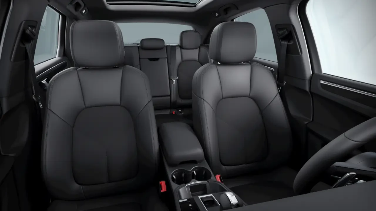 2023 Porsche Macan T - Image 5 of 11