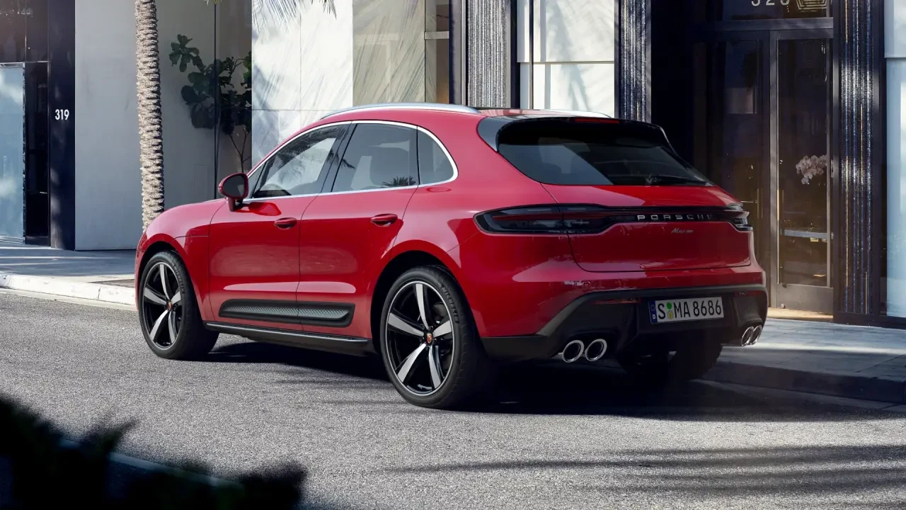 2023 Porsche Macan - Image 3 of 6