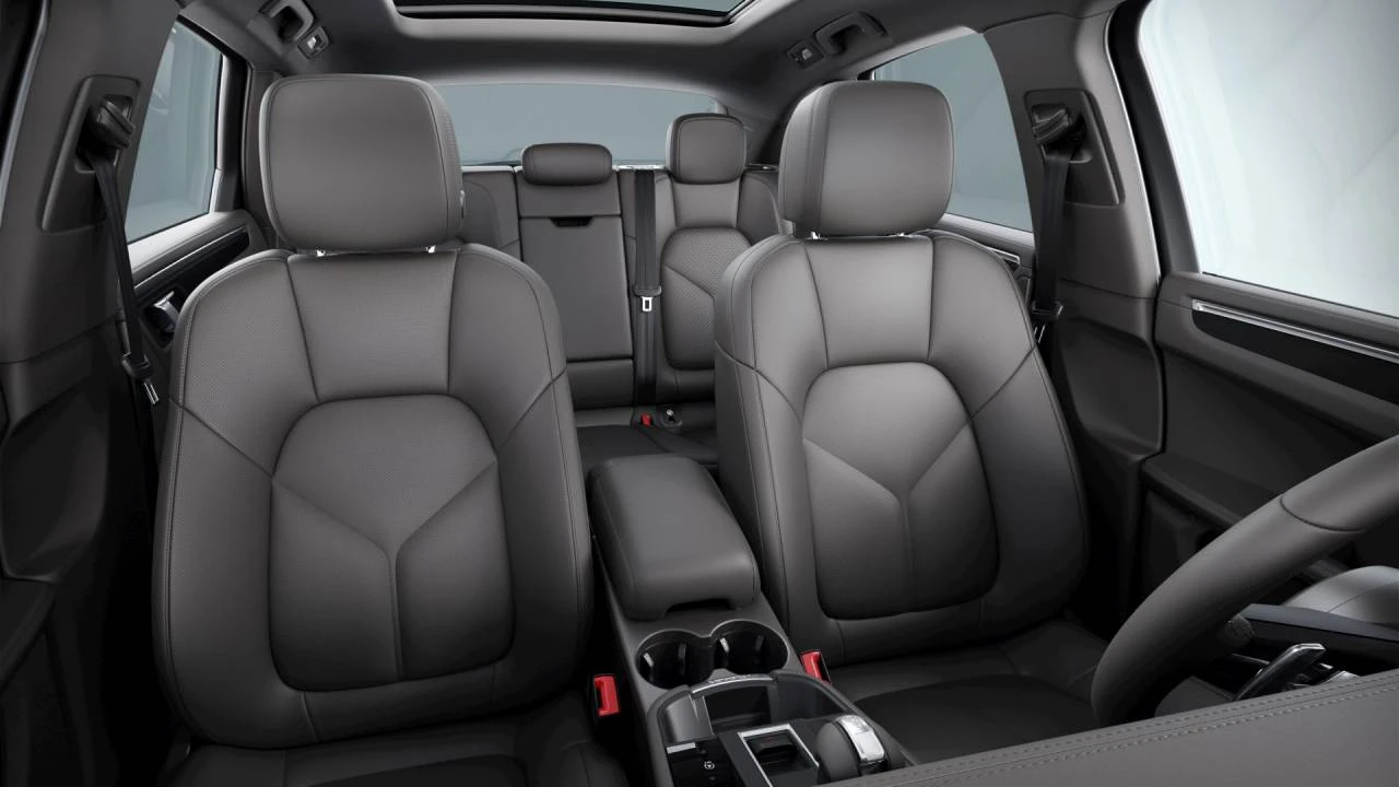 2023 Porsche Macan - Image 5 of 5