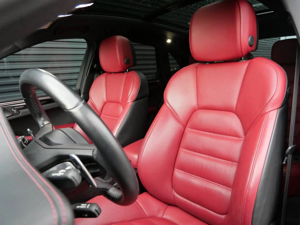 2023 Porsche Macan - Image 5 of 5