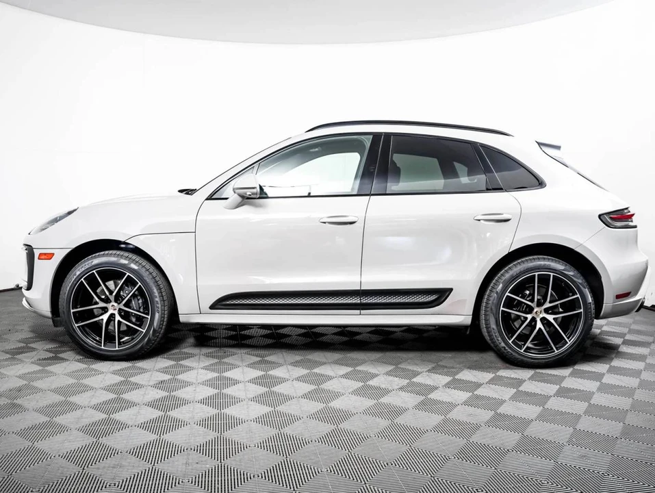 2023 Porsche Macan T - Image 2 of 5